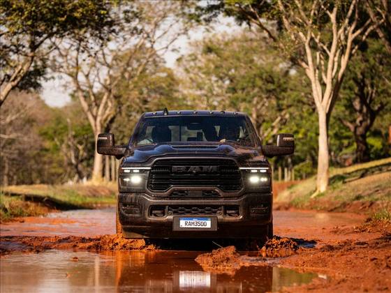 RAM 3500 6.7 I6 TURBO DIESEL LIMITED LONGHORN CD 4X4 AUTOMÁTICO RAM 3500 6.7 I6 TURBO DIESEL LIMITED LONGHORN CD 4X4 AUTOMÁTICO